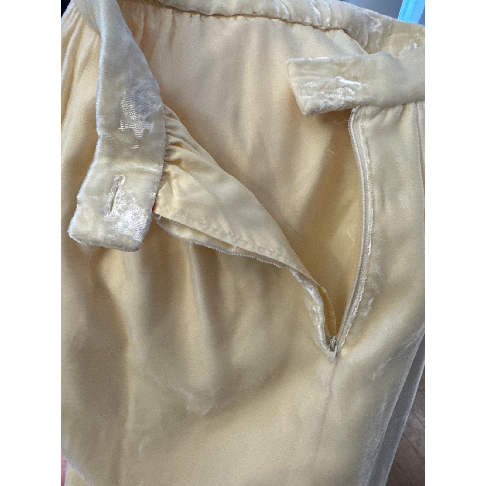 Vintage Vintage velvet butter yellow maxi high waisted skirt XXS Size 22" - 8 Thumbnail