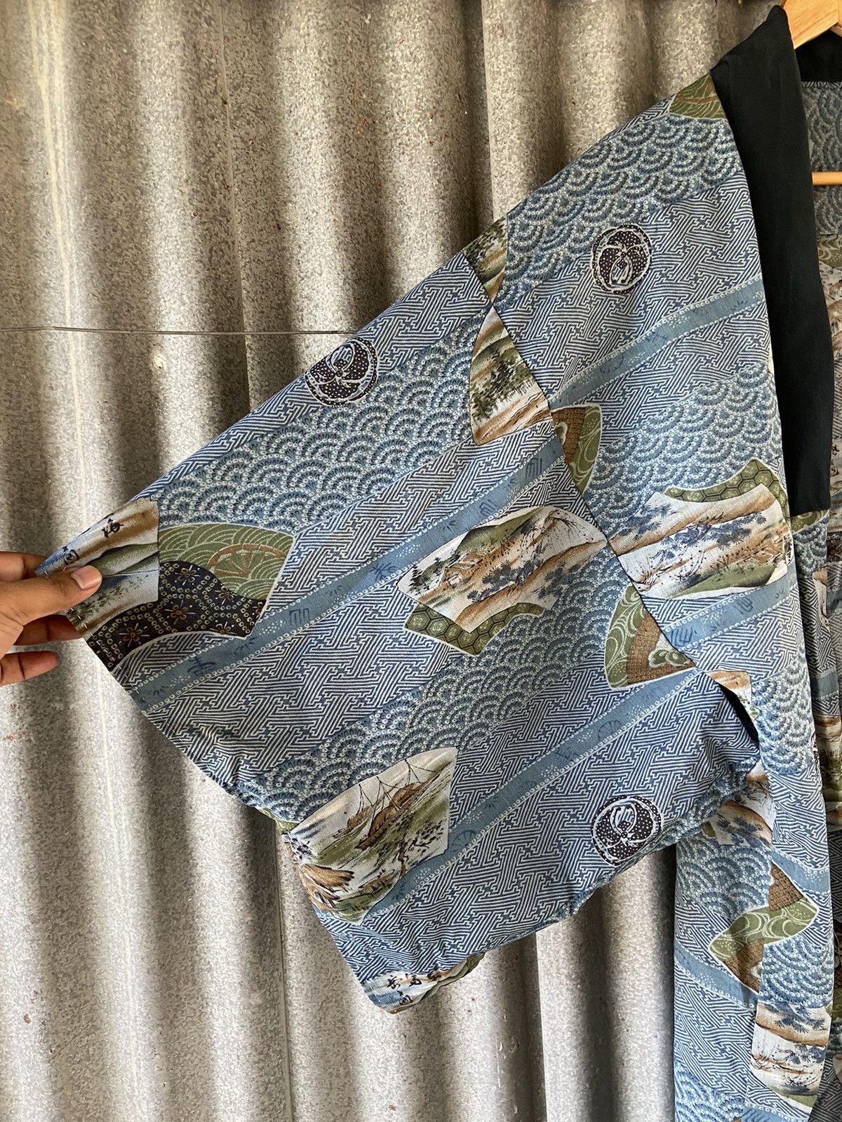 Komono Vintage Japanese Haori Mountain Landscape Silk Kimono Size US M / EU 48-50 / 2 - 4 Thumbnail
