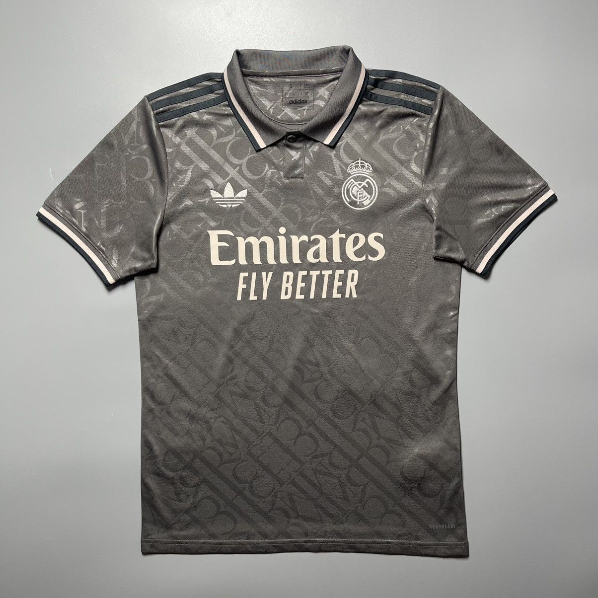 Adidas REAL MADRID ADIDAS 2024/2025 SOCCER JERSEY #27 NICO PAZ Size US S / EU 44-46 / 1 - 2 Thumbnail