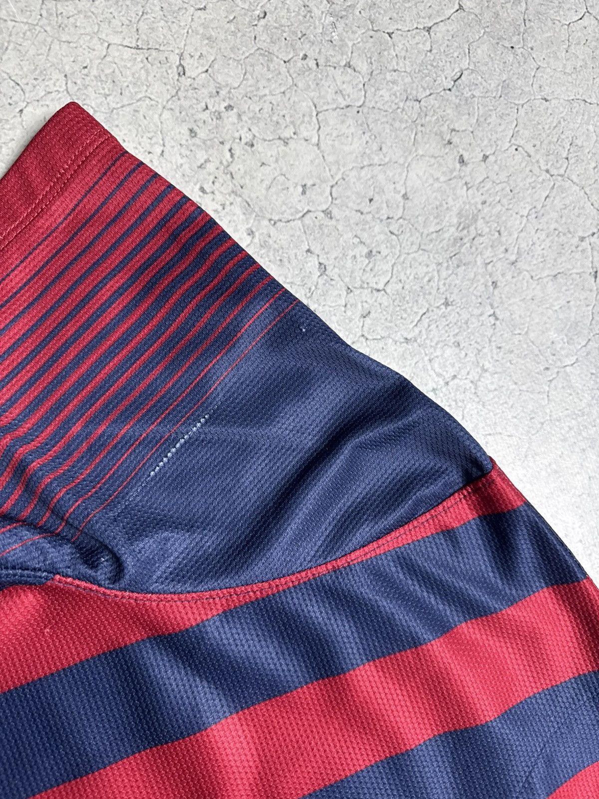 Nike Nike FC Barcelona 2013/2014 Vintage Soccer Jersey Drill Size US S / EU 44-46 / 1 - 12 Thumbnail