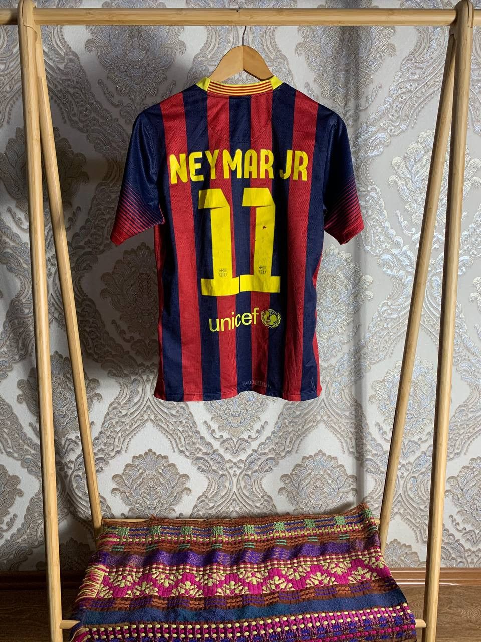 Nike Vintage Nike FC Barcelona Spain Soccer Jersey Neymar Size US S / EU 44-46 / 1 - 1 Thumbnail
