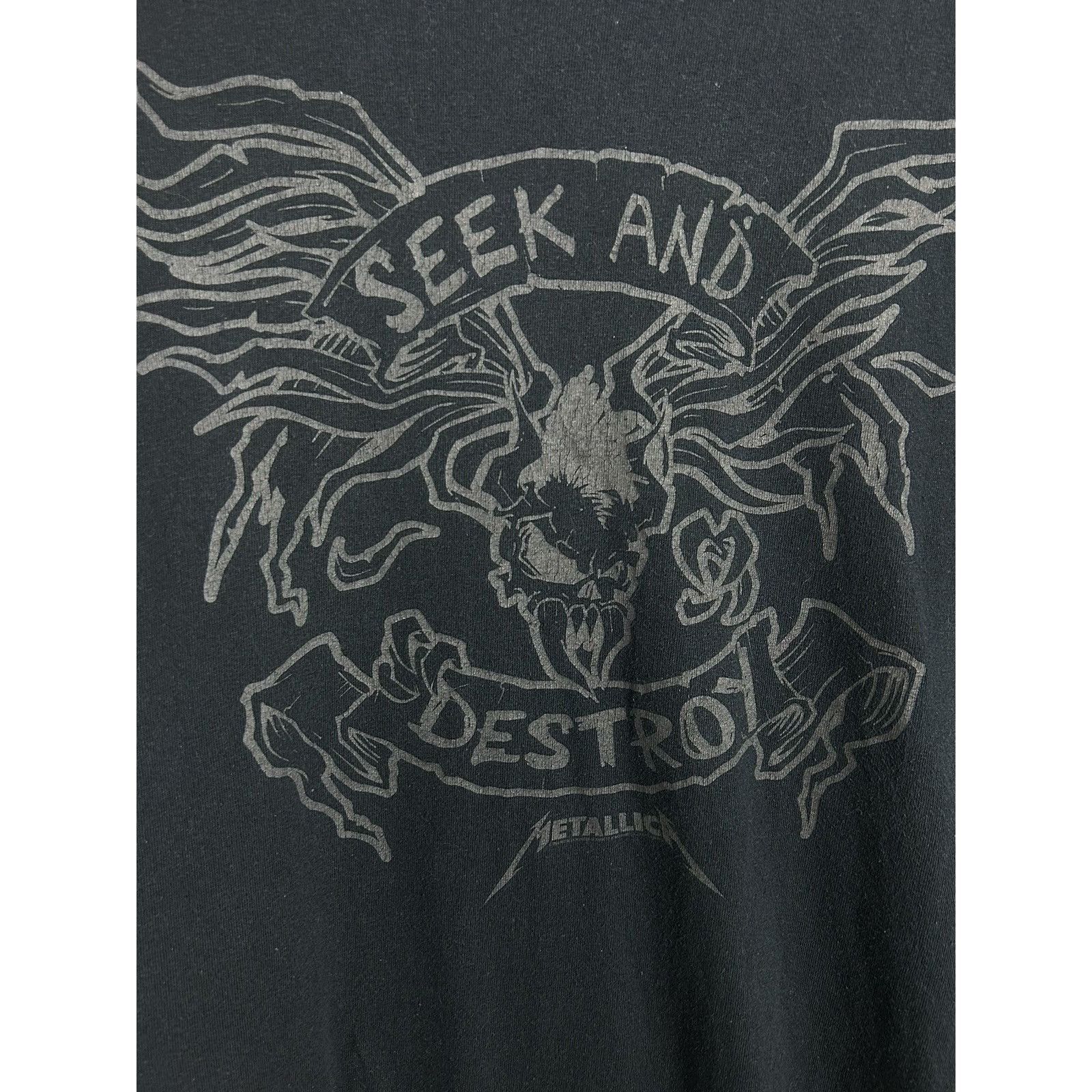 Band Tees 00s Vintage Metallica Seek And Destroy 2008 Skull T-Shirt Size US L / EU 52-54 / 3 - 2 Thumbnail