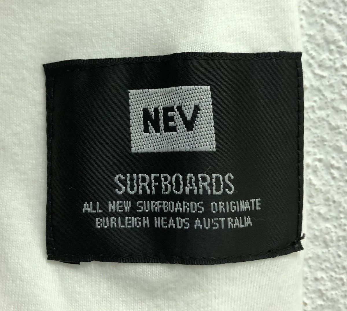 Vintage Vintage NEV Surfboards N 1981 Future Shapes T-Shirt Size US XL / EU 56 / 4 - 7 Thumbnail
