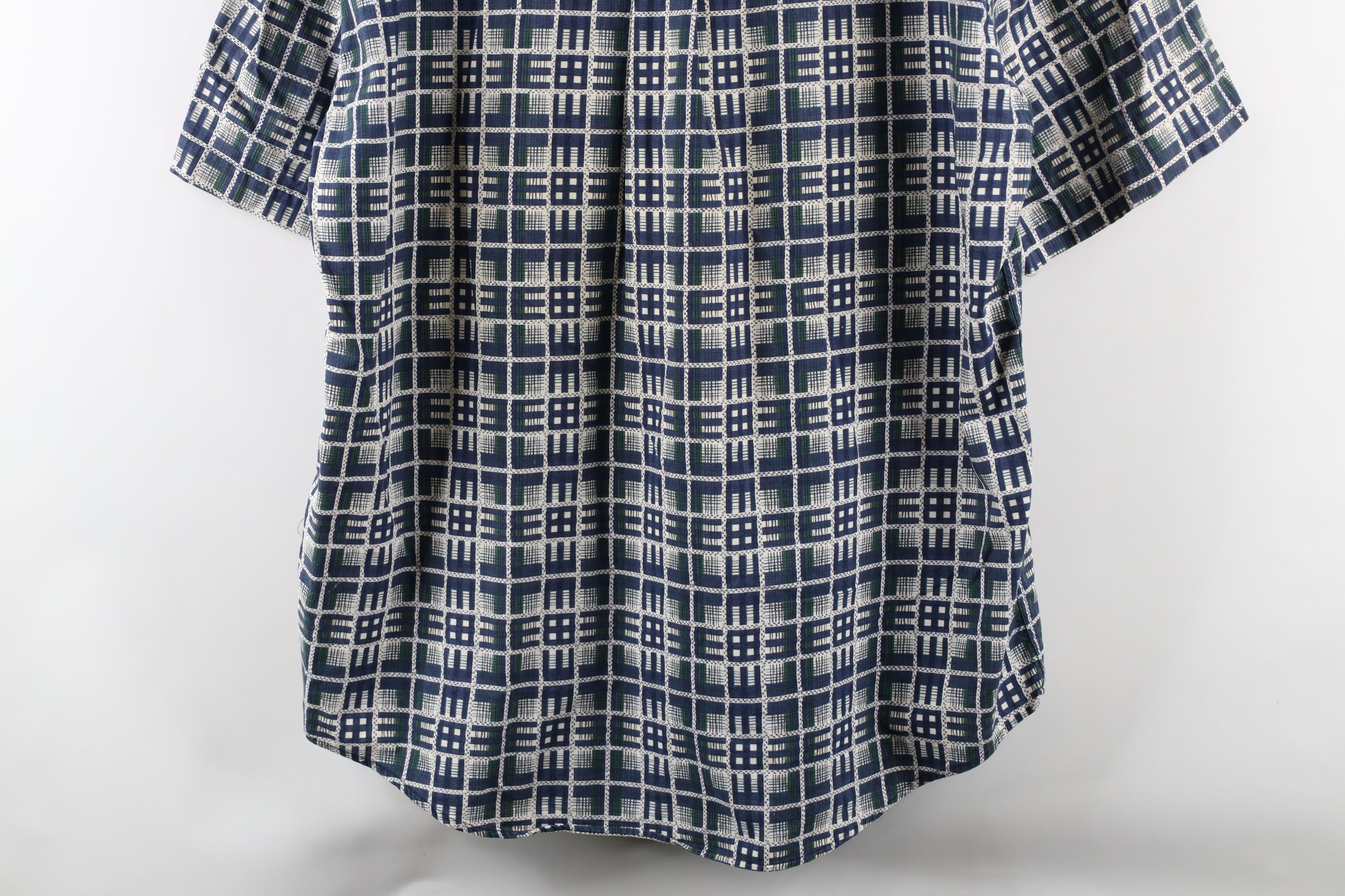 Vintage Vintage 90s Streetwear Short Sleeve Button Down Shirt Size US L / EU 52-54 / 3 - 12 Thumbnail
