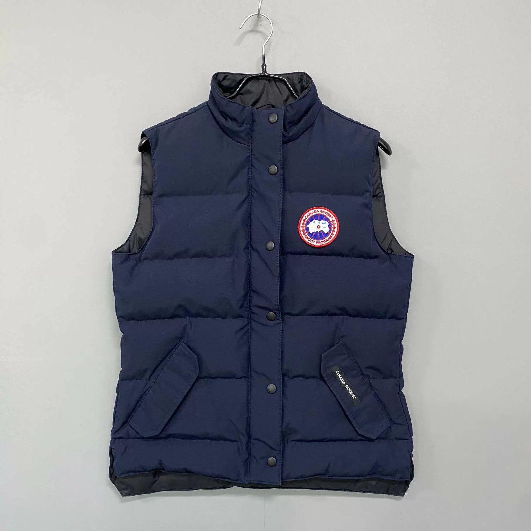 Canada Goose Canada Goose Navy Down Vest M Size M / US 6-8 / IT 42-44 - 1 Thumbnail