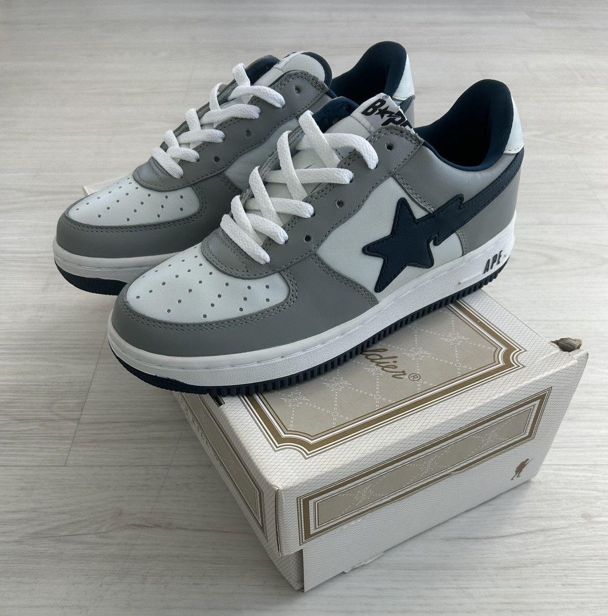Bape VERY RARE OG 2003 A BATHING APE BLUE/NAVY BAPESTA Size US 9.5 / EU 42-43 - 2 Thumbnail