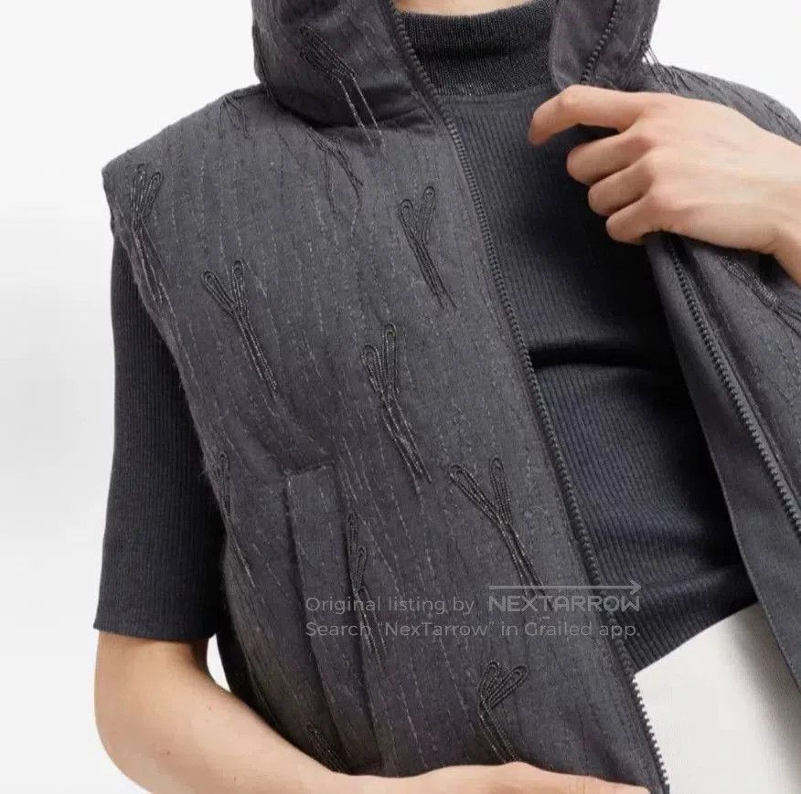 Brunello Cucinelli Brunello Cucinelli Women's Down Vest. Size S / US 4 / IT 40 - 6 Thumbnail