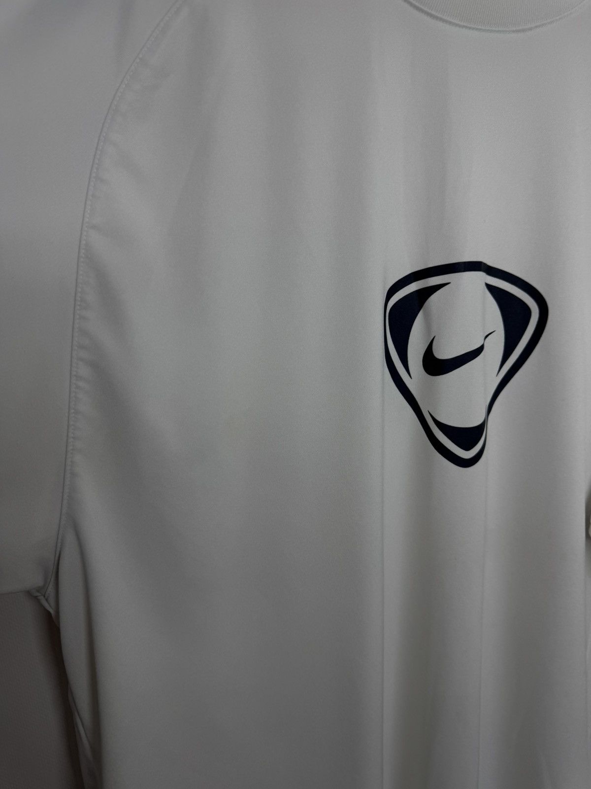 Nike Vintage Nike Football Template Big Logo Shirt Size US XL / EU 56 / 4 - 8 Thumbnail
