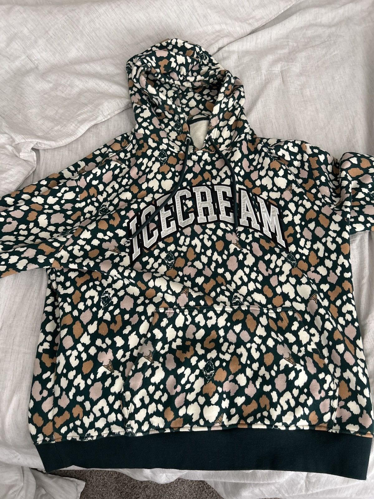 Icecream Ice cream hoodie worn 1x Size US XL / EU 56 / 4 - 1 Thumbnail