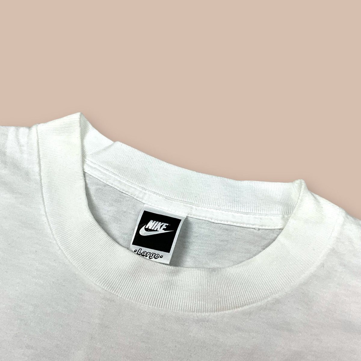 Nike Vintage 90's Nike Japan White TEE Size US M / EU 48-50 / 2 - 6 Thumbnail