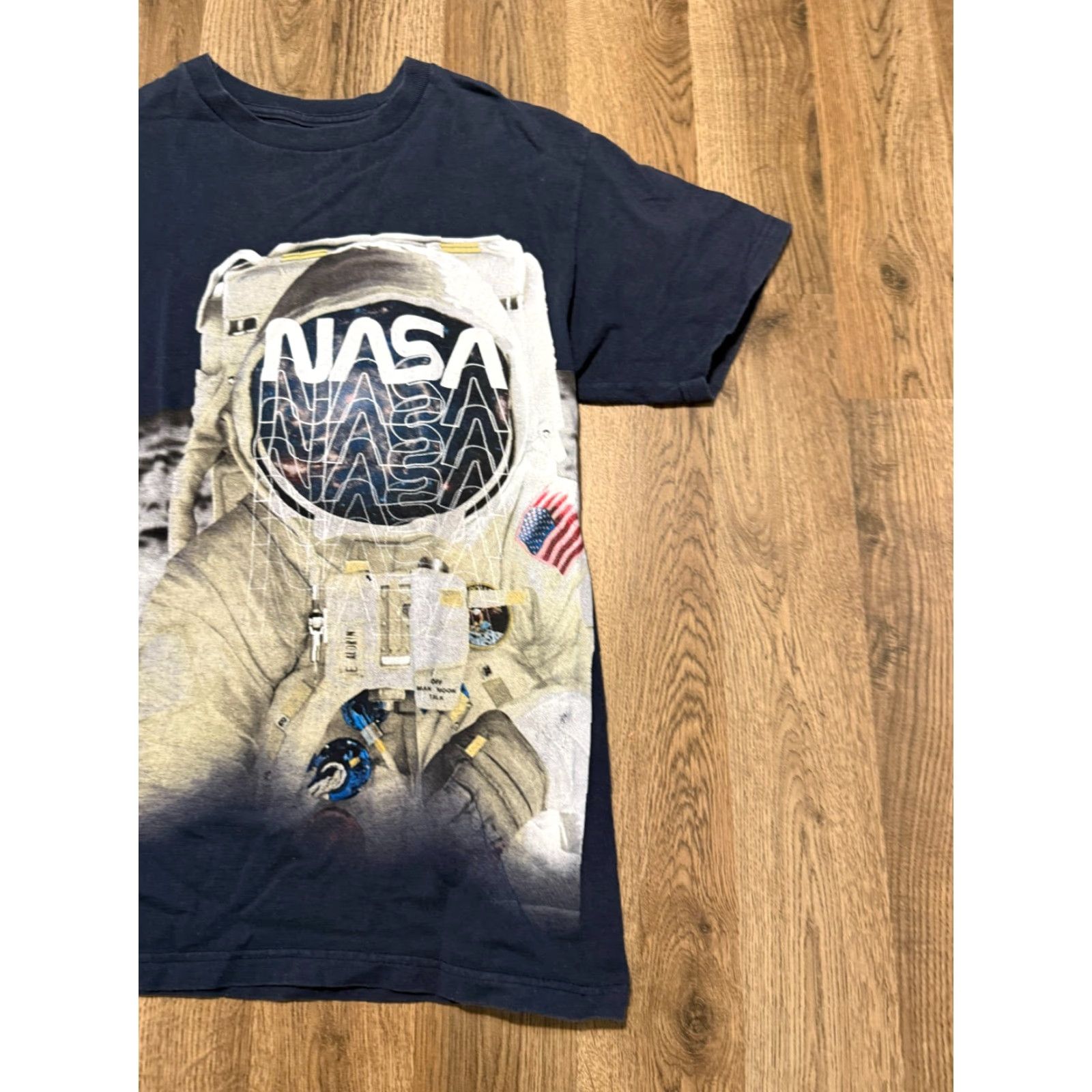 NASA We Love Fine Shirt Men’s Medium Navy Blue NASA Astronaut Graphic Print Size US M / EU 48-50 / 2 - 4 Thumbnail