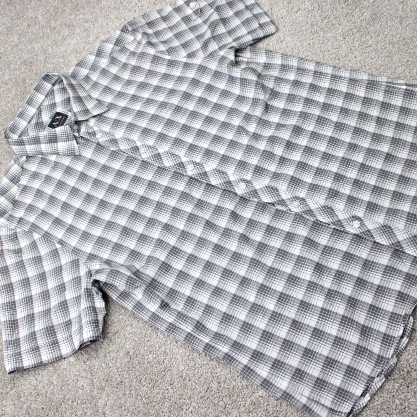 Armani Exchange A/X Armani Exchange Shirt Mens Large Gray/White 100% Cotton Short Sleeve Button-Up Plaid, Regular Fit, Casual Crew Neck? Size US L / EU 52-54 / 3 - 7 Thumbnail