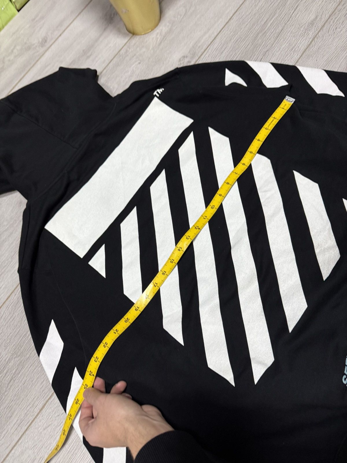 Off-White Off White Caravaggio hoodie oversize arrow tape seeing Size US L / EU 52-54 / 3 - 16 Thumbnail