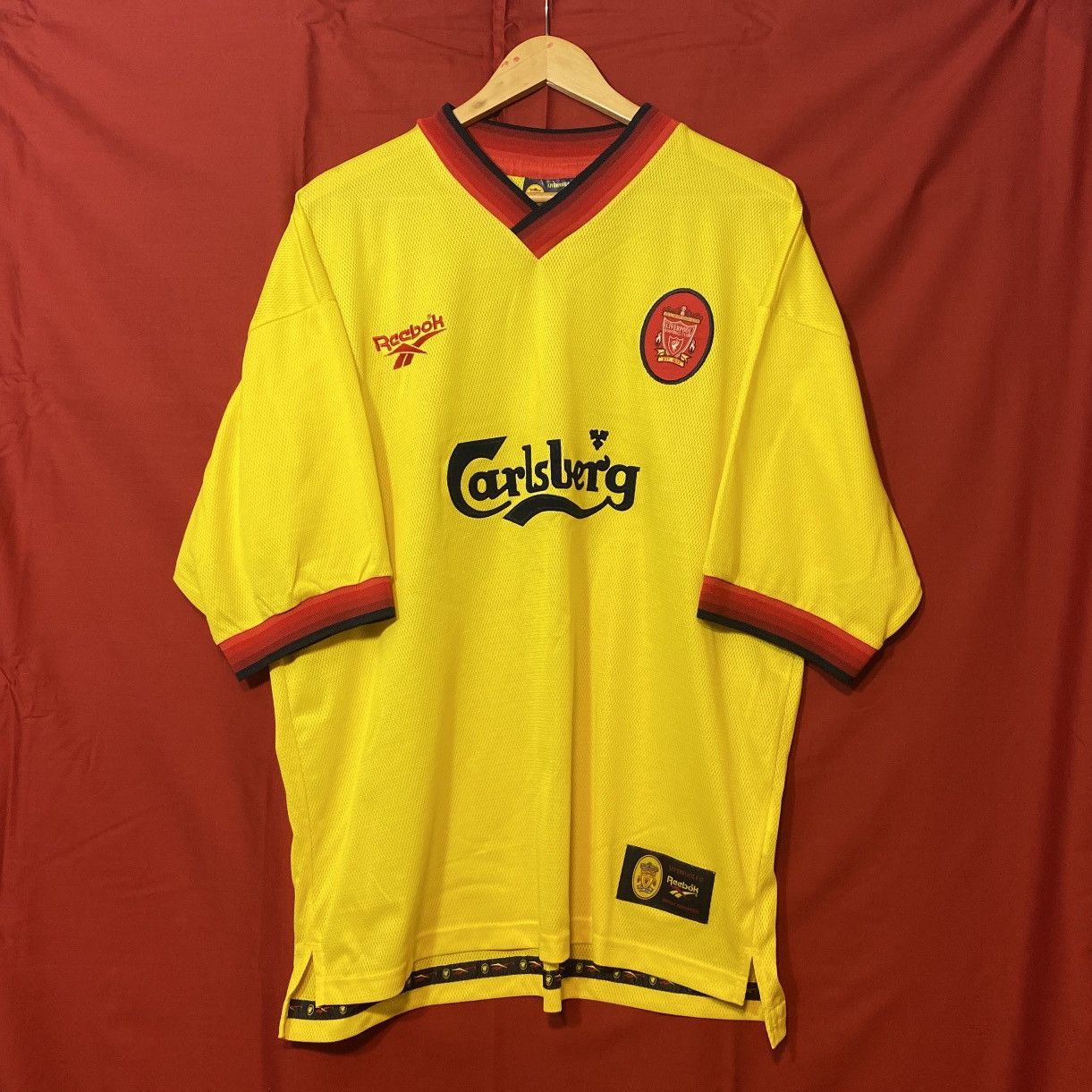 Reebok Vintage 1997 Reebok Liverpool Away Jersey Yellow Size 46/48 Size US M / EU 48-50 / 2 - 7 Thumbnail
