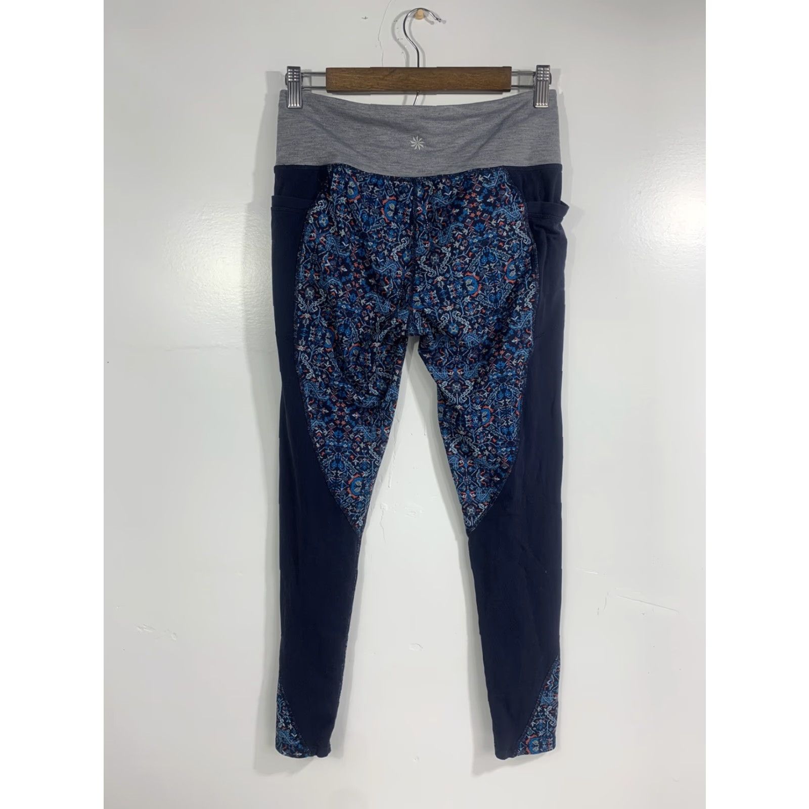 Athleta Athleta Leggings Womens M Black With Silver Stripes Pockets Picnic #472 Size 32" / US 10 / IT 46 - 3 Thumbnail