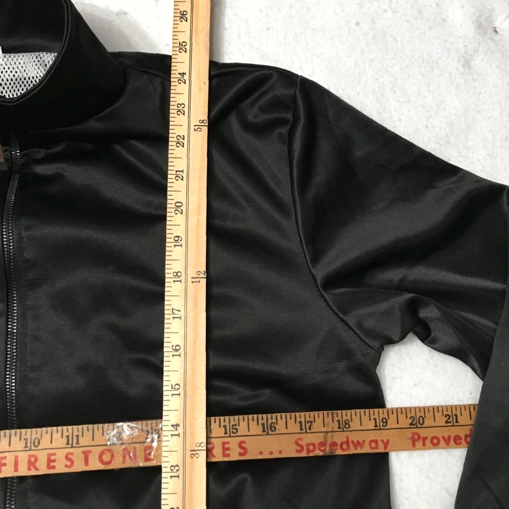 Vintage VINTAGE Fandomaniax Haikyuu Karasuno High Jacket Black ICS Jacket Unisex Adults M Black Logo Windbreaker Anime - Mens Size US M / EU 48-50 / 2 - 7 Thumbnail