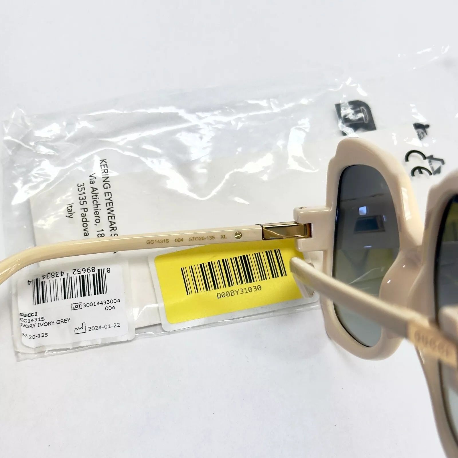 Gucci GUCCI Ivory Grey 1431 Oversized Retro Gg1431S Sunglasses 004 Size ONE SIZE - 4 Thumbnail