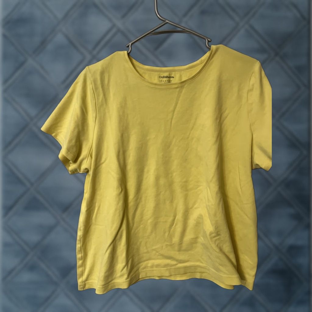 Croft & Barrow Croft & Barrow Classic T Women's 1X Yellow Knit Top Round Neck Short Sleeves Shirt Mens? Size XL / US 12-14 / IT 48-50 - 1 Thumbnail