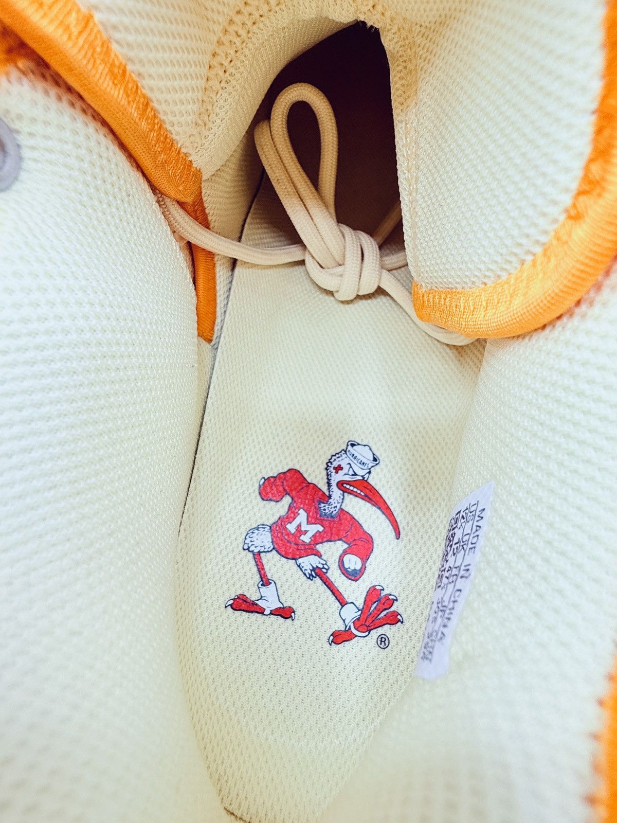 Adidas Adidas BYW Select PE Miami Hurricanes Men Sz 12.5 IE0880 Size US 12.5 / EU 45-46 - 9 Thumbnail