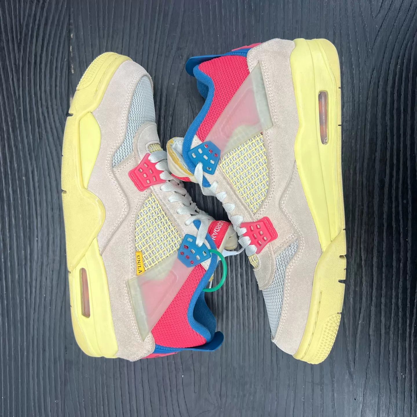 Nike AJ4 Union Pink Size 42 Size US 9 / EU 42 - 7 Thumbnail