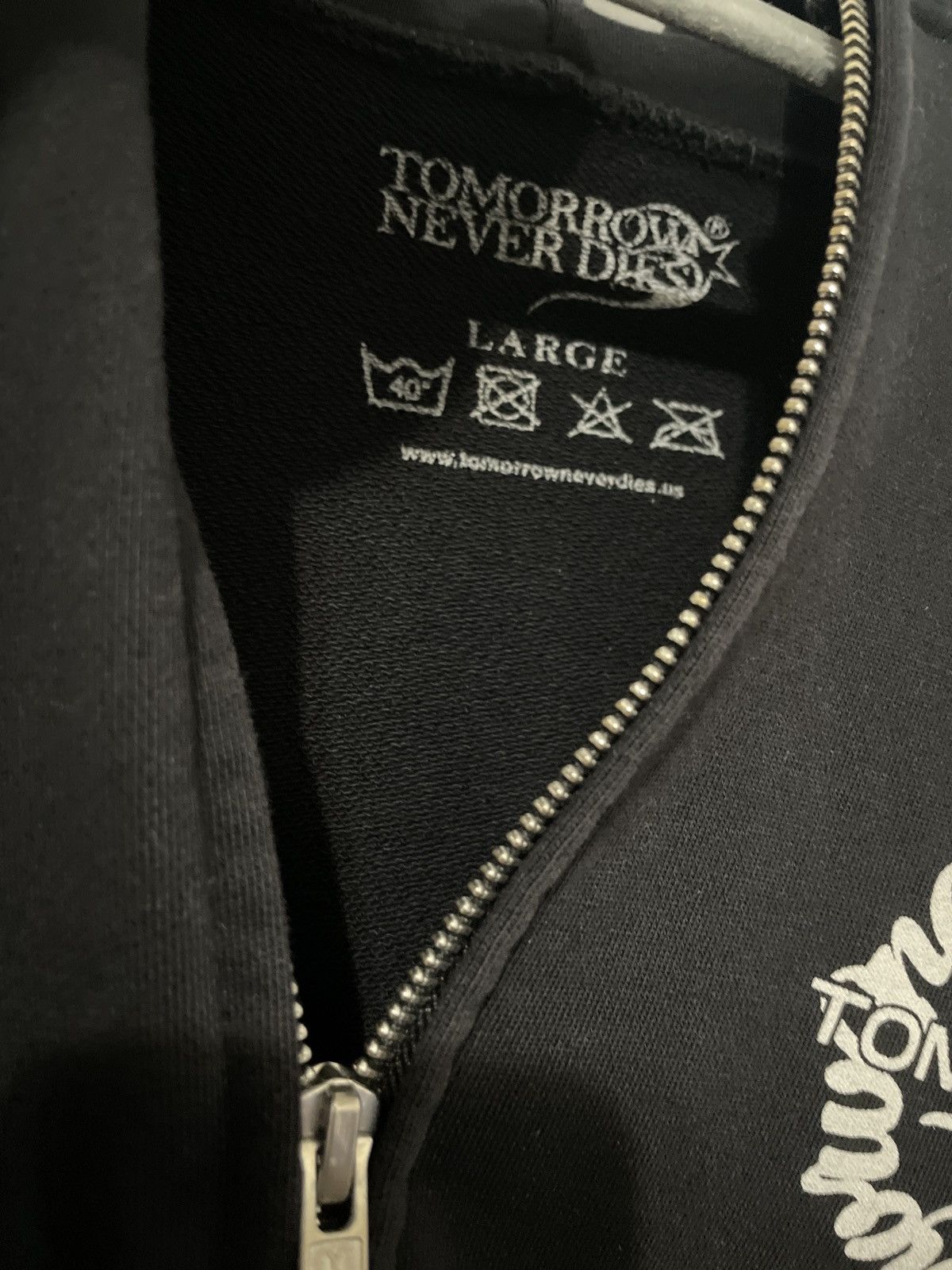 Other Tomorrow never dies zip up Size L Size US L / EU 52-54 / 3 - 3 Thumbnail