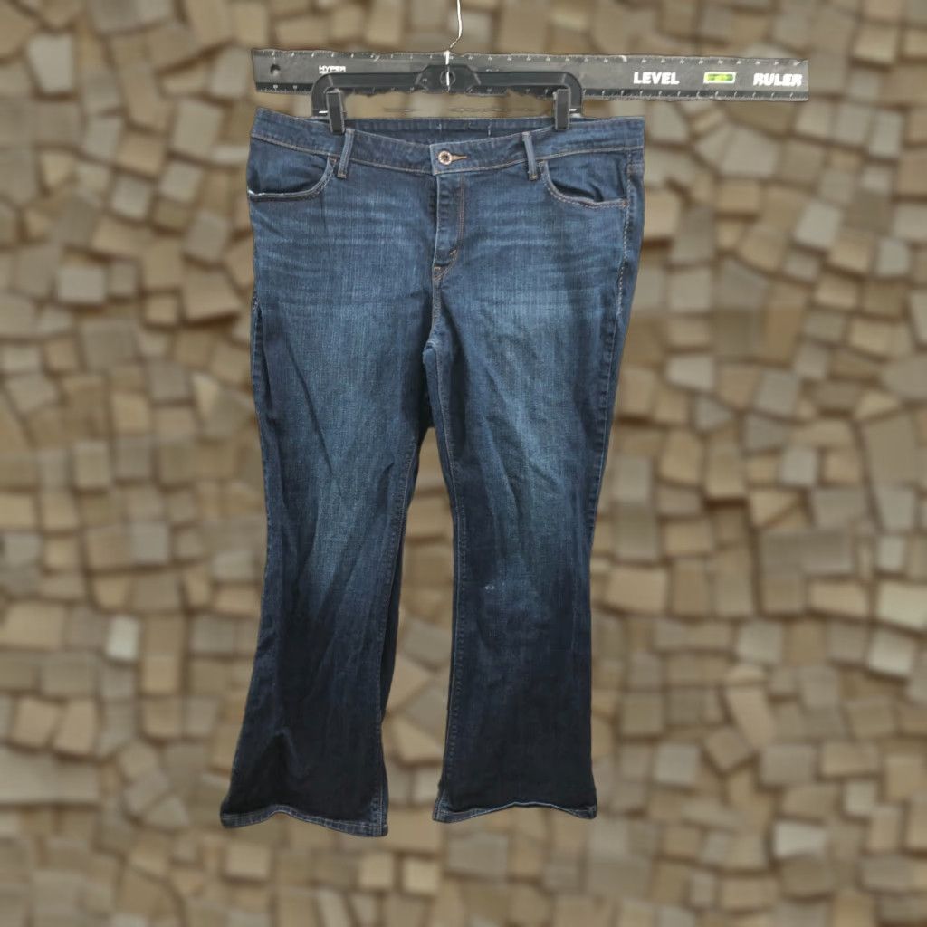 Levi's Levi's Jeans Plus Size 20 Womens Bootcut Denim Dark Wash Blue 5-Pocket Regular Rise High Vintage No 28 Inseam Size 42" / US 20 - 1 Thumbnail