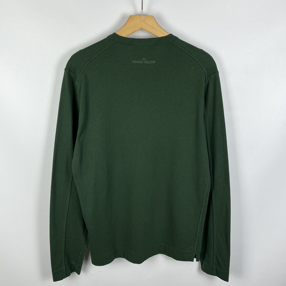 Stone Island Stone Island V Neck Pocket Long Sleeve T Shirt Size US M / EU 48-50 / 2 - 17 Thumbnail