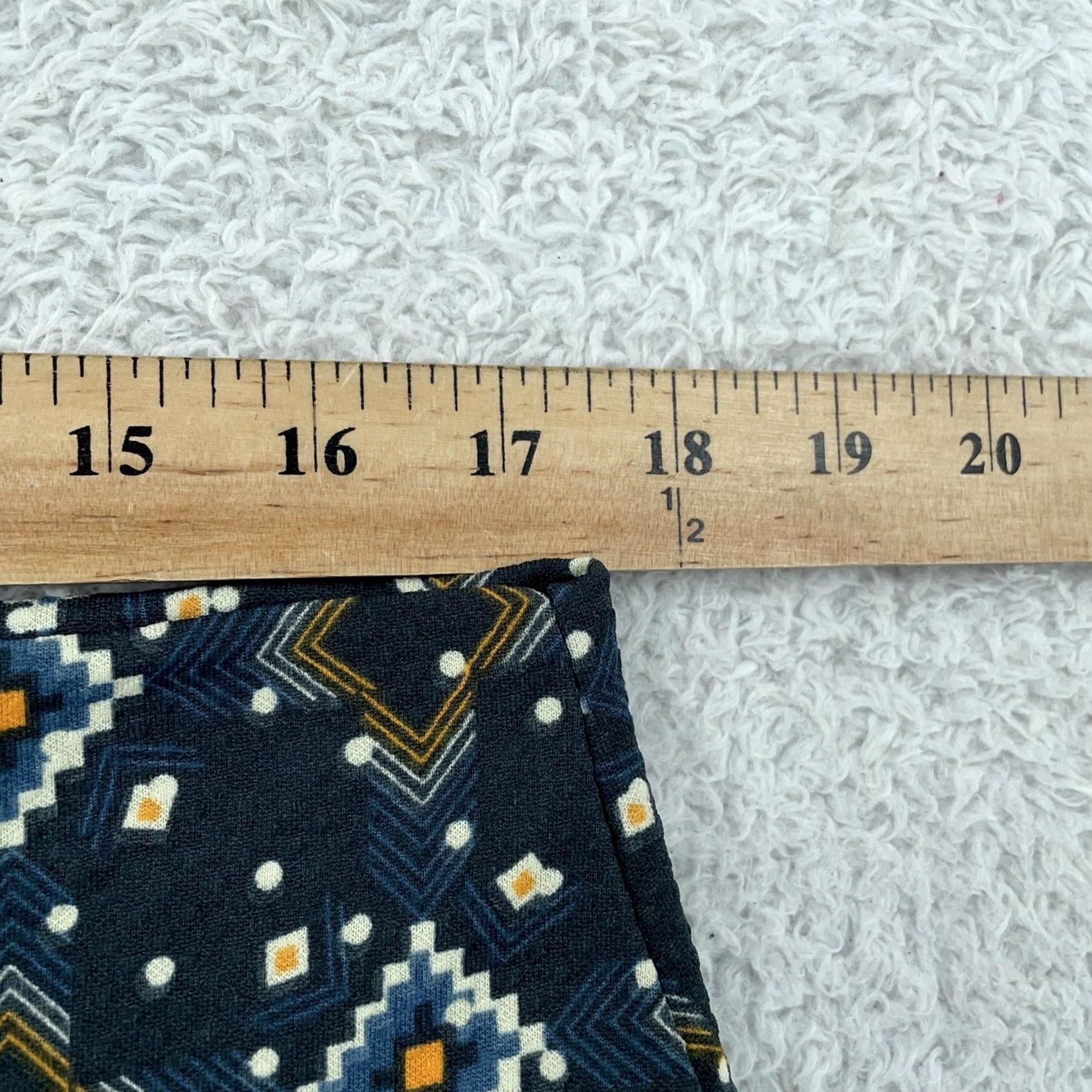 Vintage LuLaRoe Pencil Skirt Womens 2XL Navy Blue Geometric Print Stretch Knit Size 40" / US 18 - 3 Thumbnail