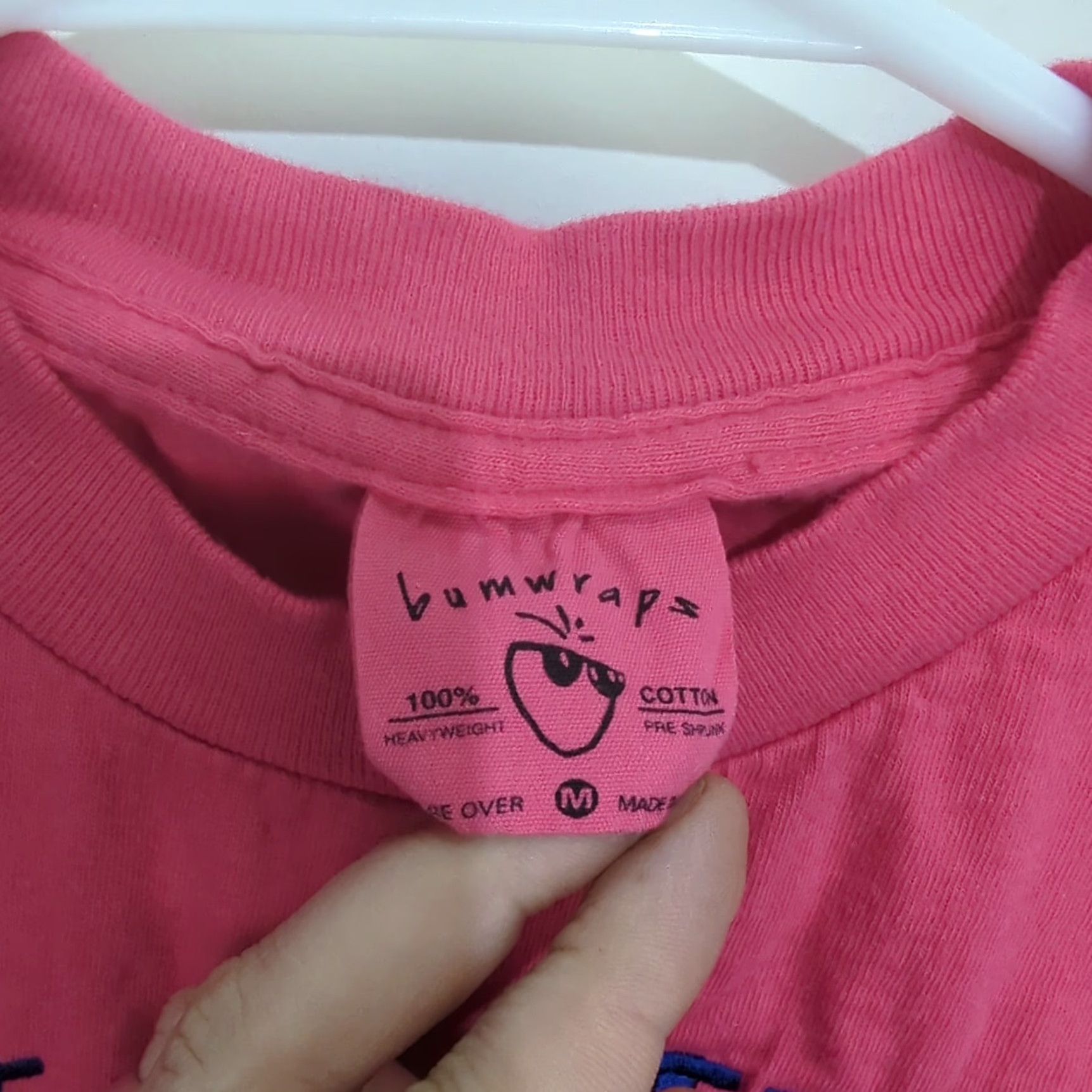 Vintage VINTAGE Bumwraps Alaska Embroidered T Shirt Pink Medium Unisex 1990s Cotton Graphic Tee Short Sleeve US Made Size US M / EU 48-50 / 2 - 2 Thumbnail