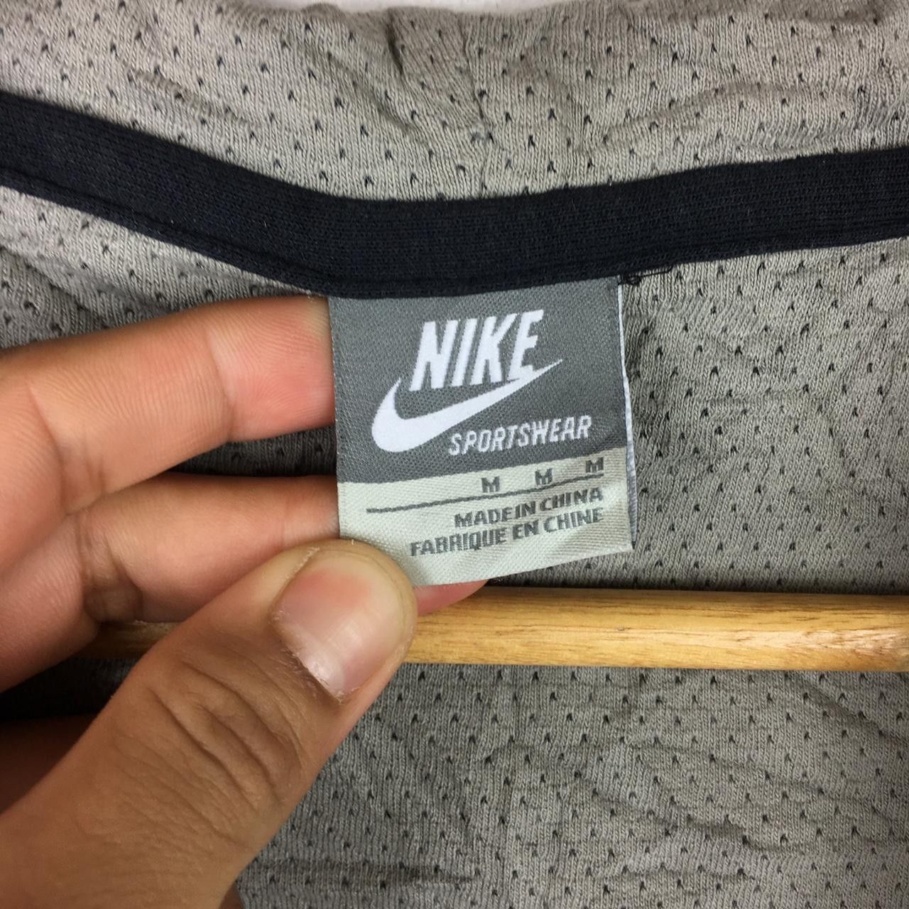Nike Vintage NIKE Swoosh Logo Race Official Hoodie Black Medium Size US M / EU 48-50 / 2 - 3 Thumbnail