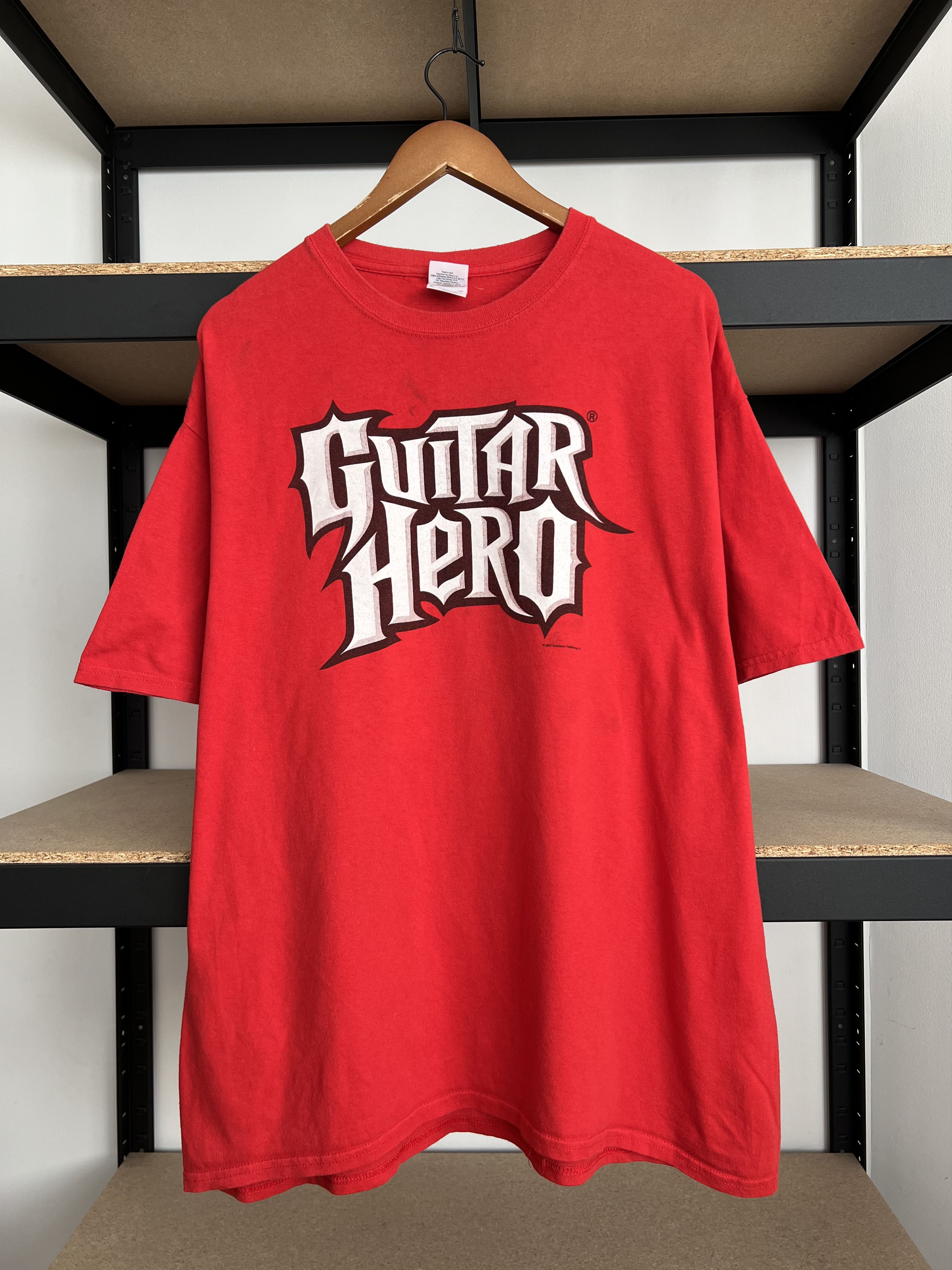The Game Vintage 2007 Guitar Hero Video Game Playstation Red T-shirt Size US XL / EU 56 / 4 - 1 Thumbnail