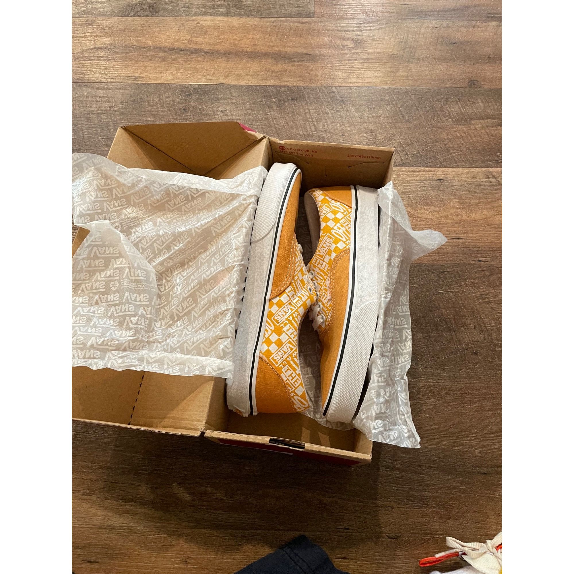Vans Vans Era Off The Wall Golden Nugget VN0A54F13S61 Men’s 9.5 W Size US 9.5 / EU 42-43 - 3 Thumbnail