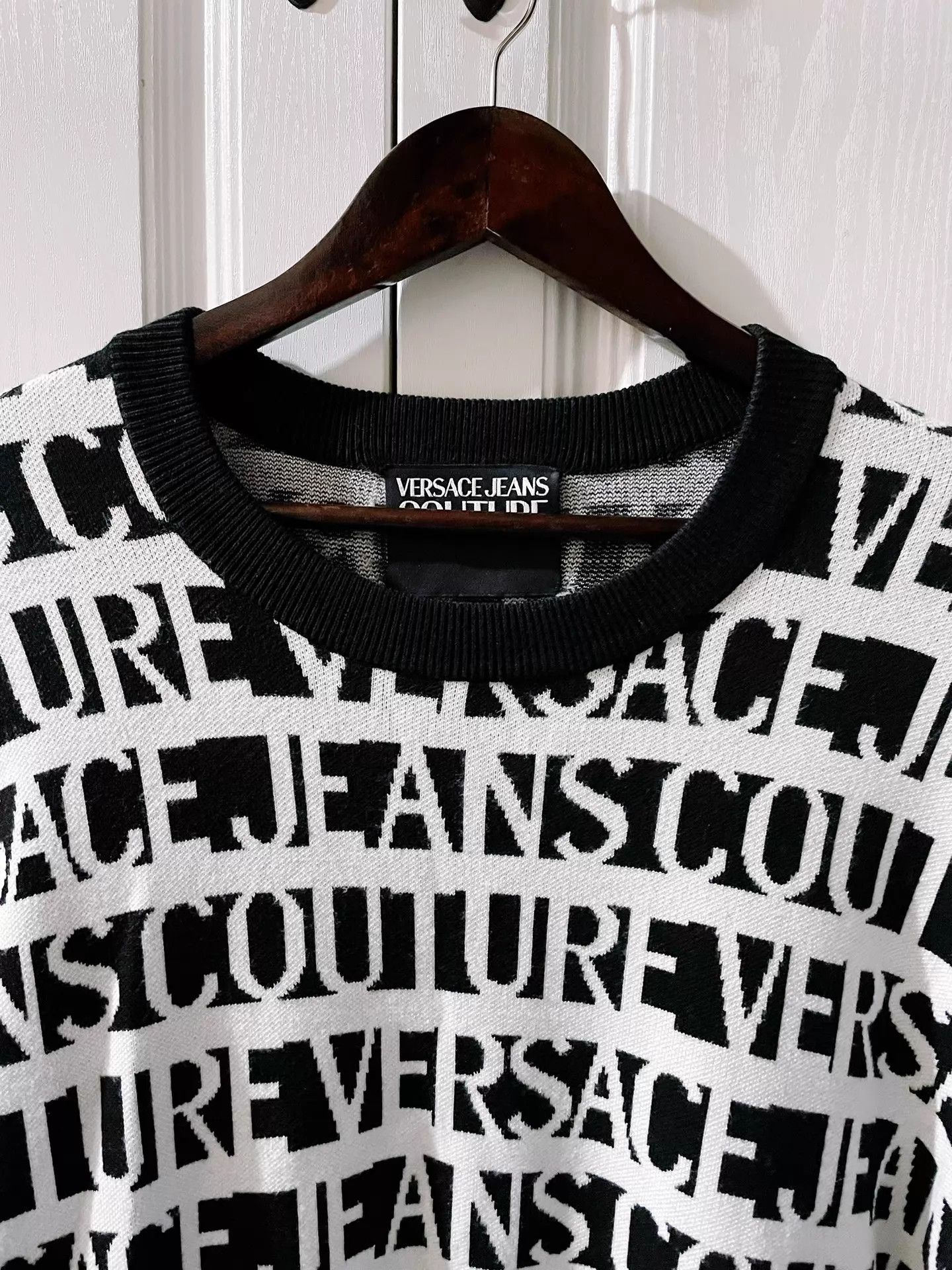 Versace Versace All Over Logo Nylon Trendy Sweatshirt M Size US M / EU 48-50 / 2 - 3 Thumbnail