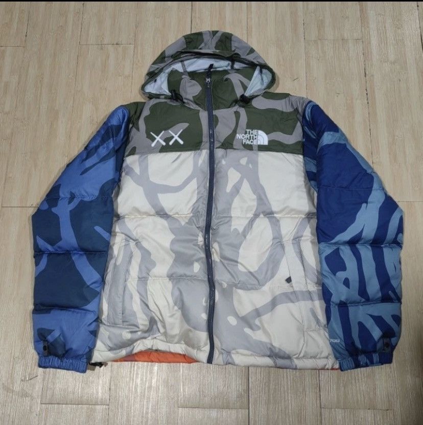 Kaws × The North Face KAWS X THE NORTH FACE 1996 NUPTSE JACKET MONTEREY BLUE Size US L / EU 52-54 / 3 - 1 Thumbnail
