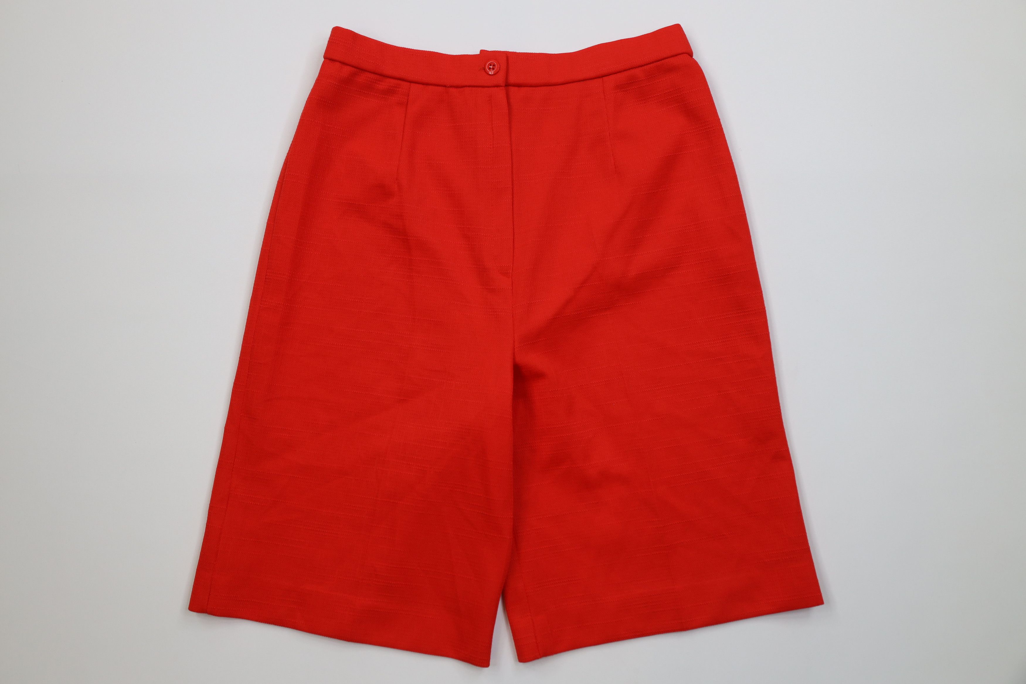 Vintage Vintage 60s Streetwear Knit Bermuda Shorts Red Polyester USA Size 34" / US 12 / IT 48 - 1 Thumbnail