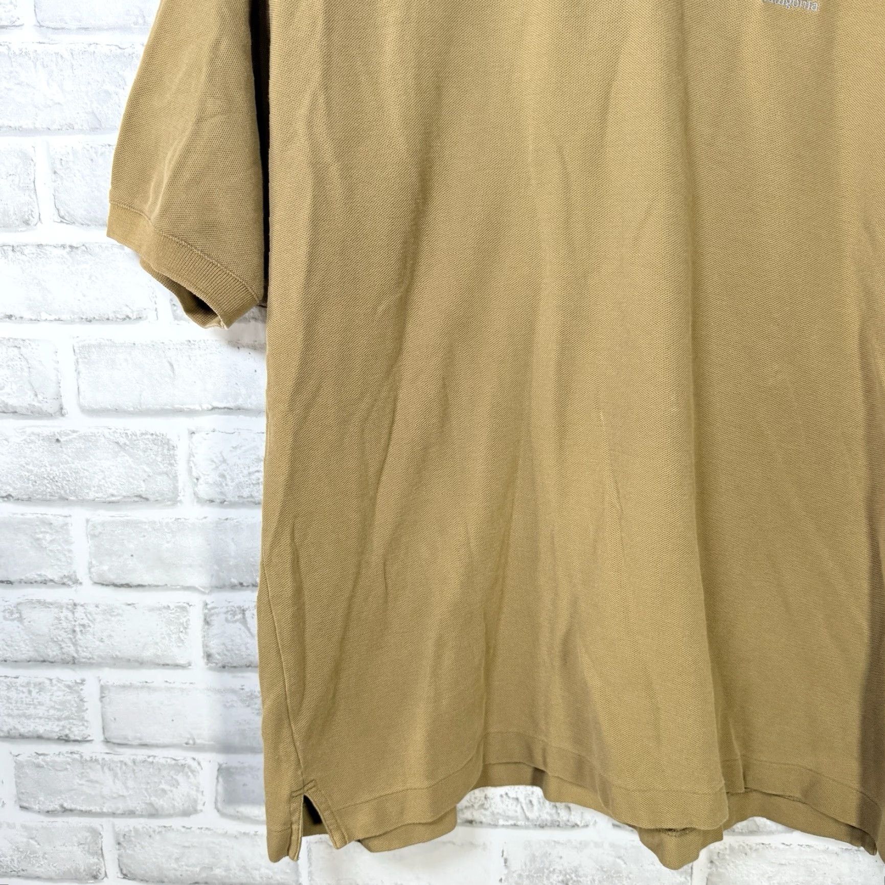 Patagonia Patagonia Shirt Mens Size L Cotton Blend Tan Polo Size US L / EU 52-54 / 3 - 3 Thumbnail