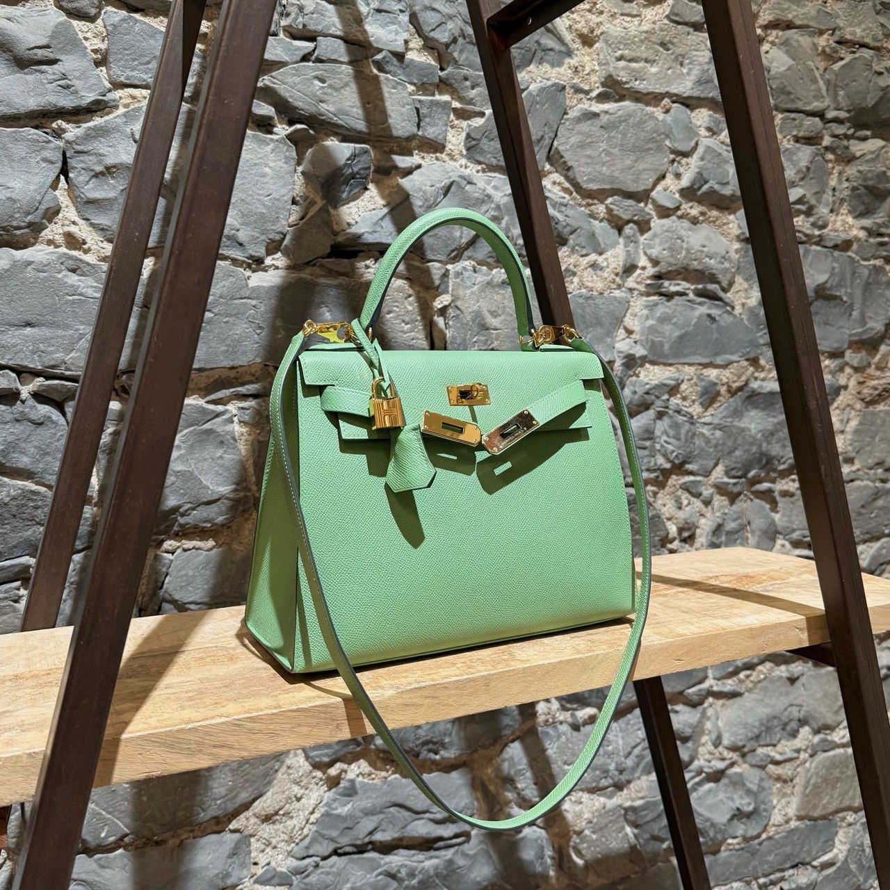 Hermes Hermès 2021 Criquet Green Epsom Kelly II Sellier 28 GHW Bag Size ONE SIZE - 3 Thumbnail
