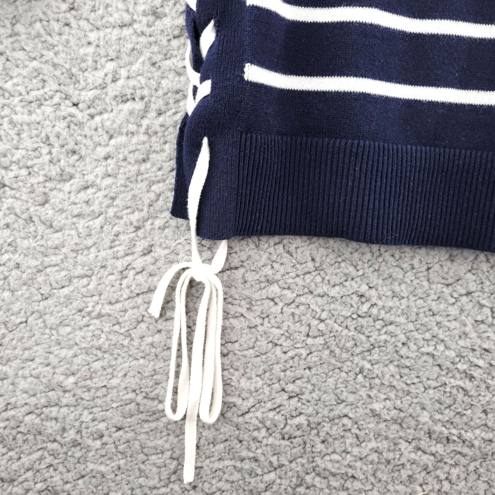 Banana Republic Banana Republic Sweater Women's XS Blue White Stripe Pullover Tie Sides Size XS / US 0-2 / IT 36-38 - 5 Thumbnail