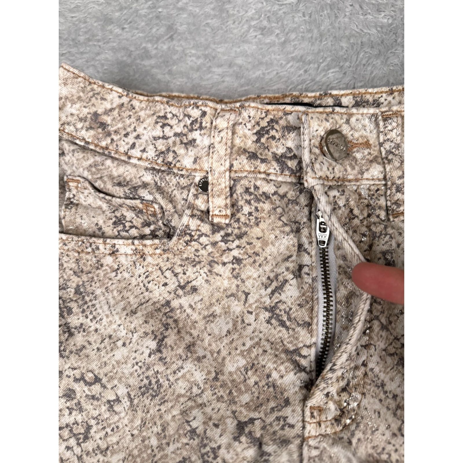 Express Express Jeans Womens 00 Beige Denim Snake Pattern Skinny Mid Rise Cotton 24x27 Jeans Size 24" / US 00 / IT 34 - 5 Thumbnail