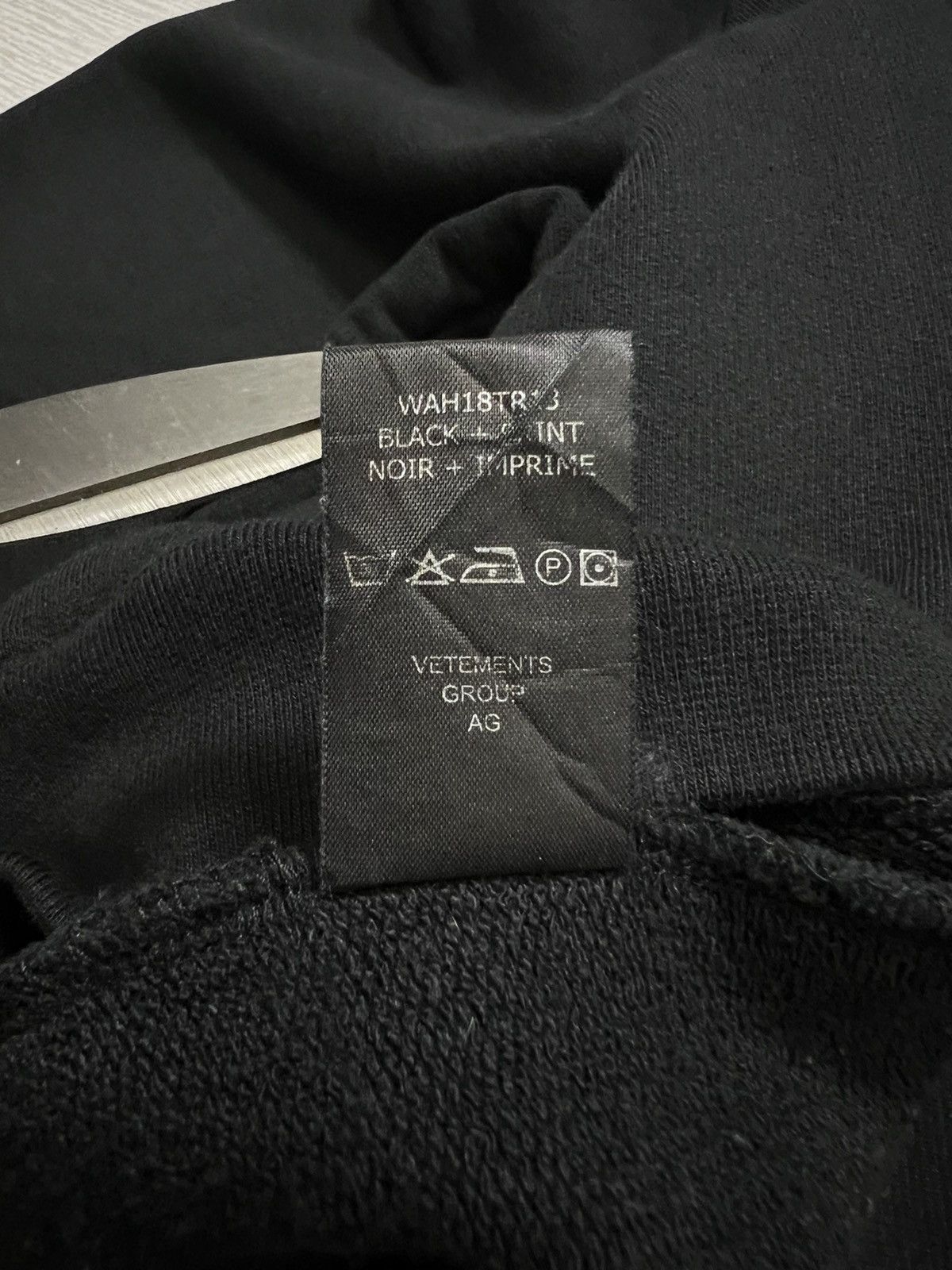 Vetements Vetements - F/W 18 - Metal Tour Hoodie Size US L / EU 52-54 / 3 - 22 Thumbnail