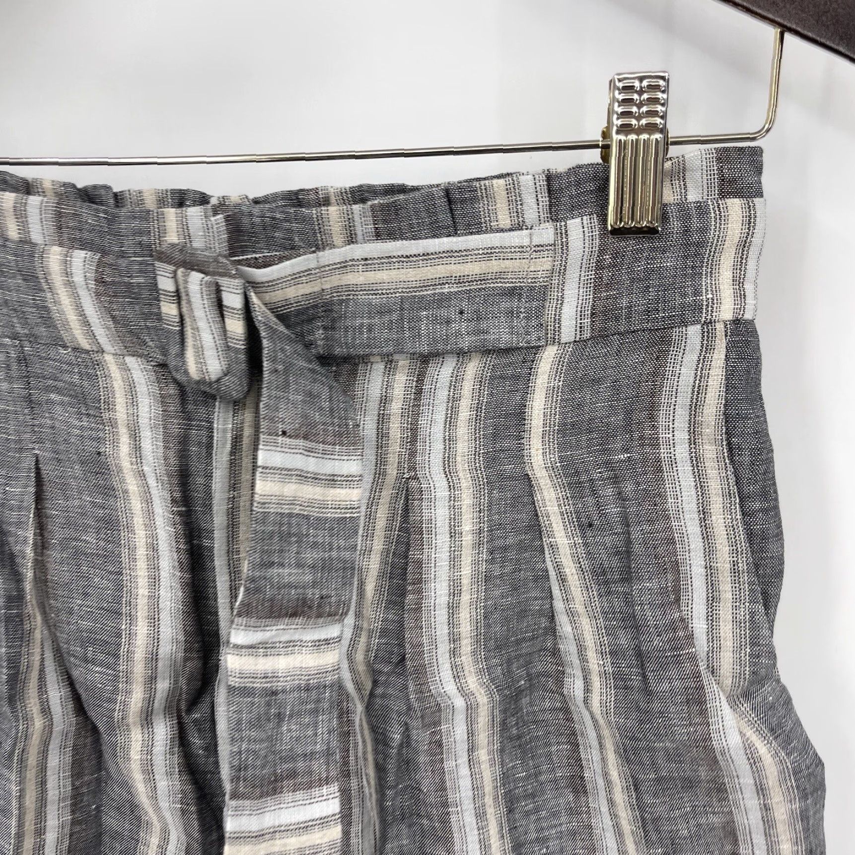 Heartloom Heartloom Paperbag Waist Shorts Womens M Gray Striped Linen Casual Bow Cuffed Bohemian Size 32" / US 10 / IT 46 - 2 Thumbnail