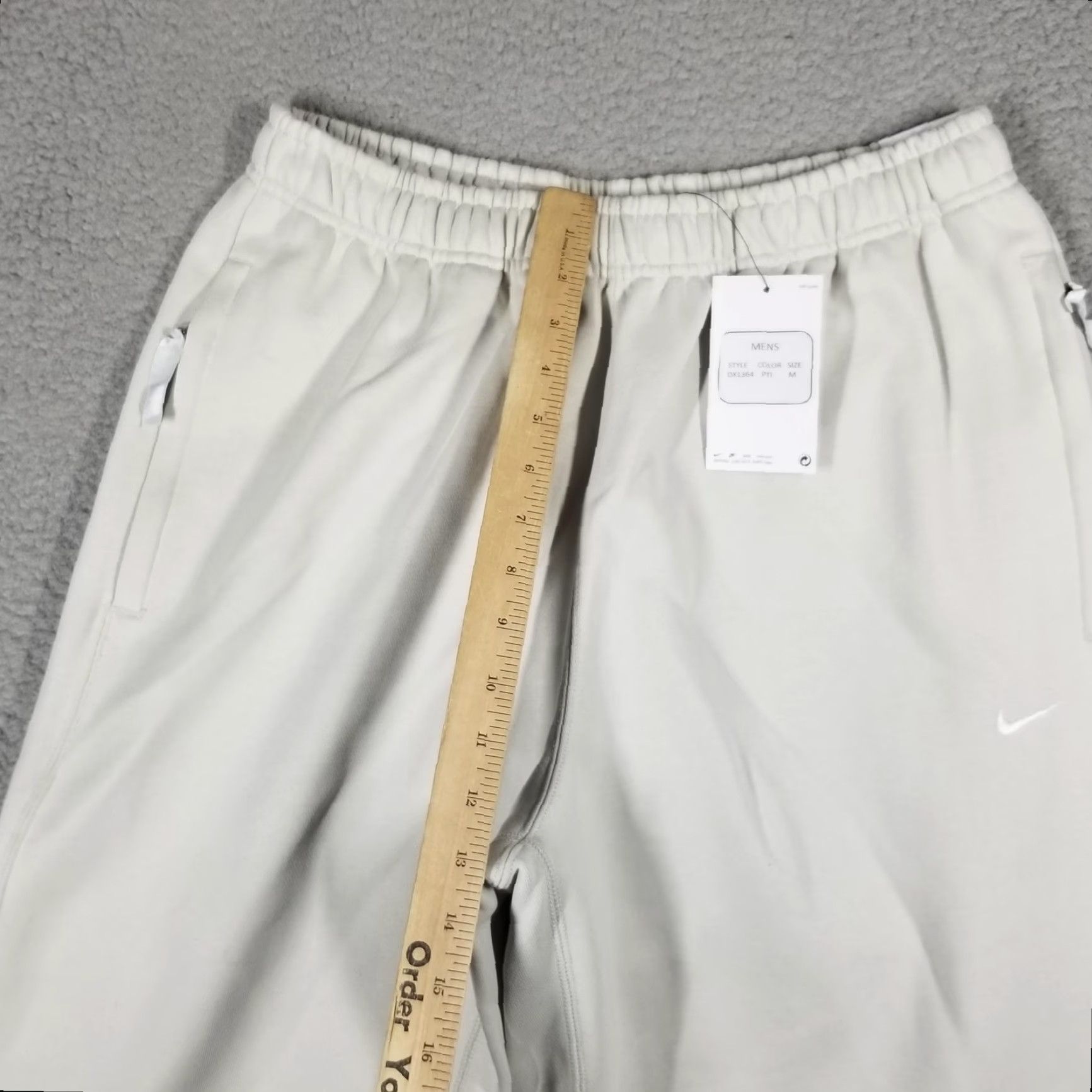 Nike Nike Solo Swoosh Fleece Sweatpants Mens Medium Platinum Tint Joggers DX1364 Size US 31 - 6 Thumbnail