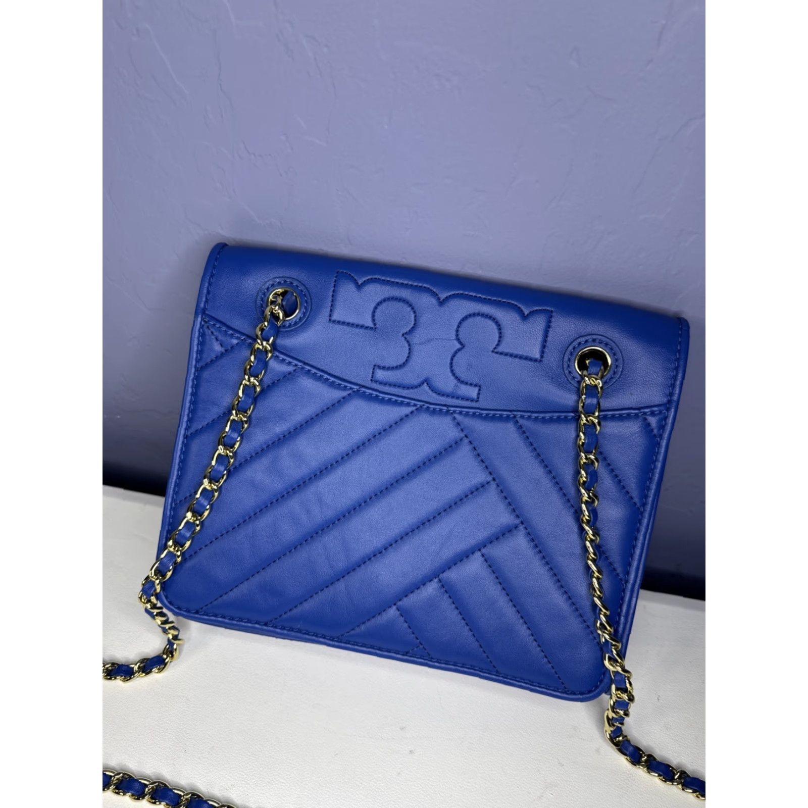 Tory Burch TORY BURCH Alexa Convertible Chain Crossbody Shoulder Bag Royal Blue Leather, Gray Leather; Gunmetal Black Chain, Medium York Tote, Crossbody, Women Size ONE SIZE - 2 Thumbnail
