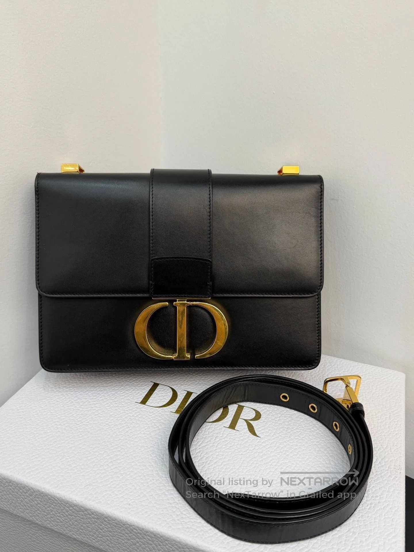 Dior Dior Montaigne Crossbody Shoulder Bag. Size ONE SIZE - 1 Thumbnail