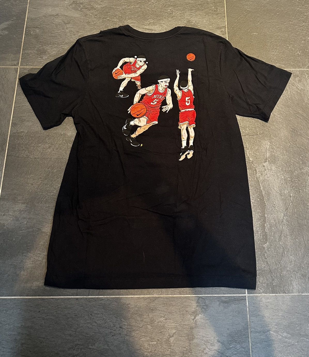 Nike Rare Nike Anime Basketball T-Shirt Size US S / EU 44-46 / 1 - 1 Thumbnail