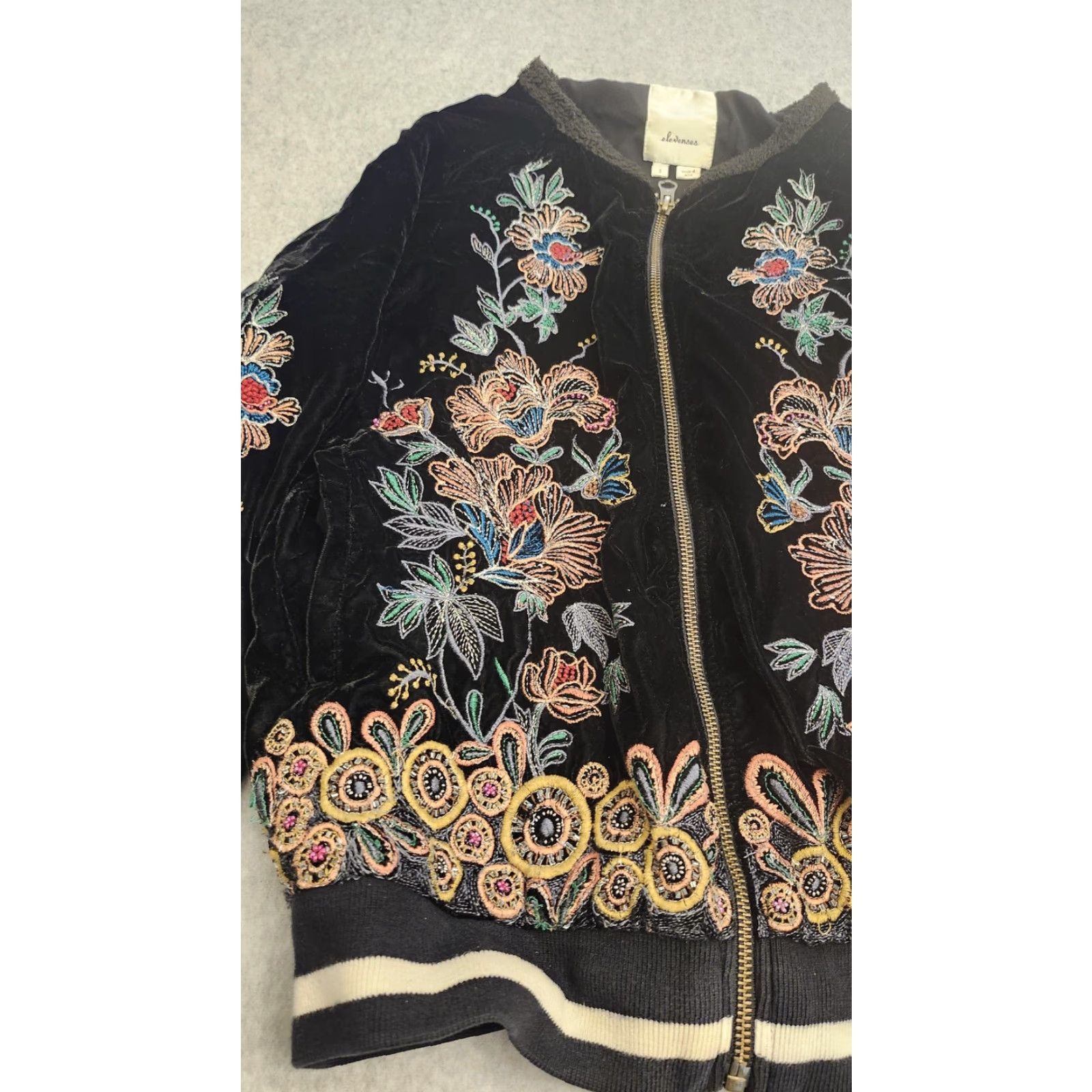Anthropologie VINTAGE Elevenses Jacket Womens S Black Velvet Embroidered Bomber Size S / US 4 / IT 40 - 4 Thumbnail