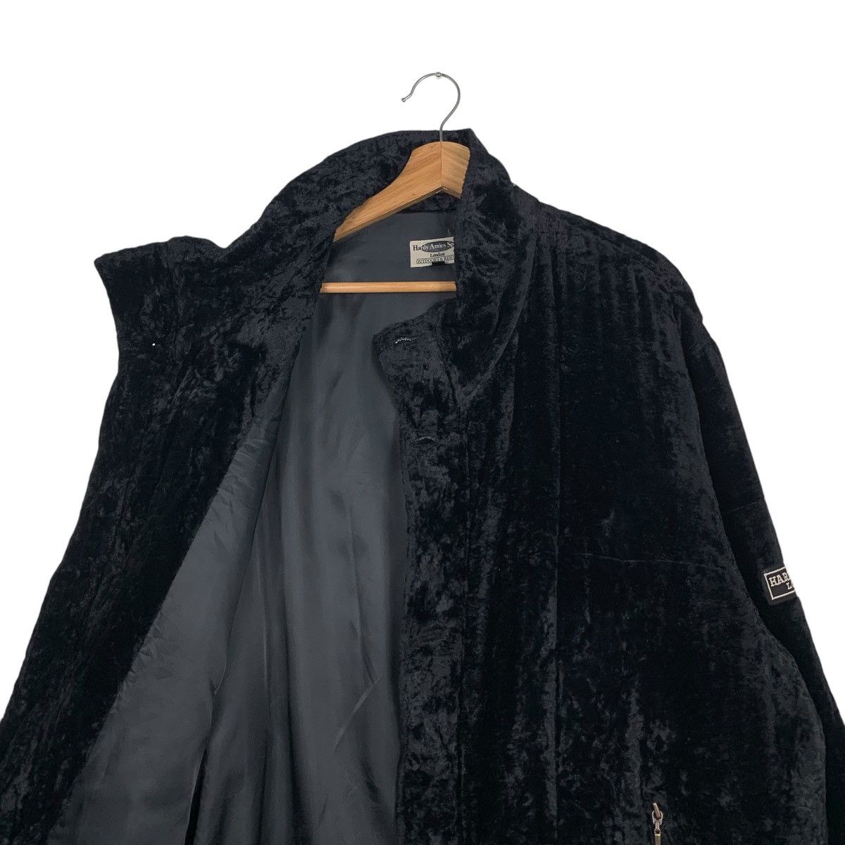 Hardy Amies HARDY AMIES LONDON Embroidery Logo Velvet Jacket #1863-C81 Size US L / EU 52-54 / 3 - 10 Thumbnail