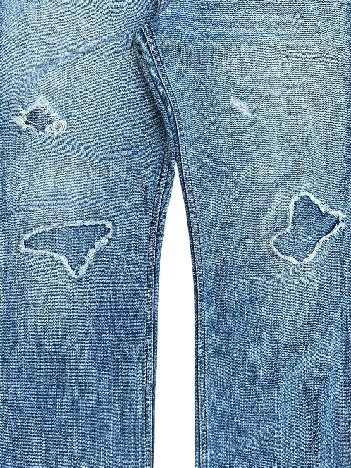 Levi's Vintage Clothing × Vintage Vintage Y2K Levi’s Grunge Blue Washed Distressed Baggy Jeans Size US 35 - 7 Thumbnail