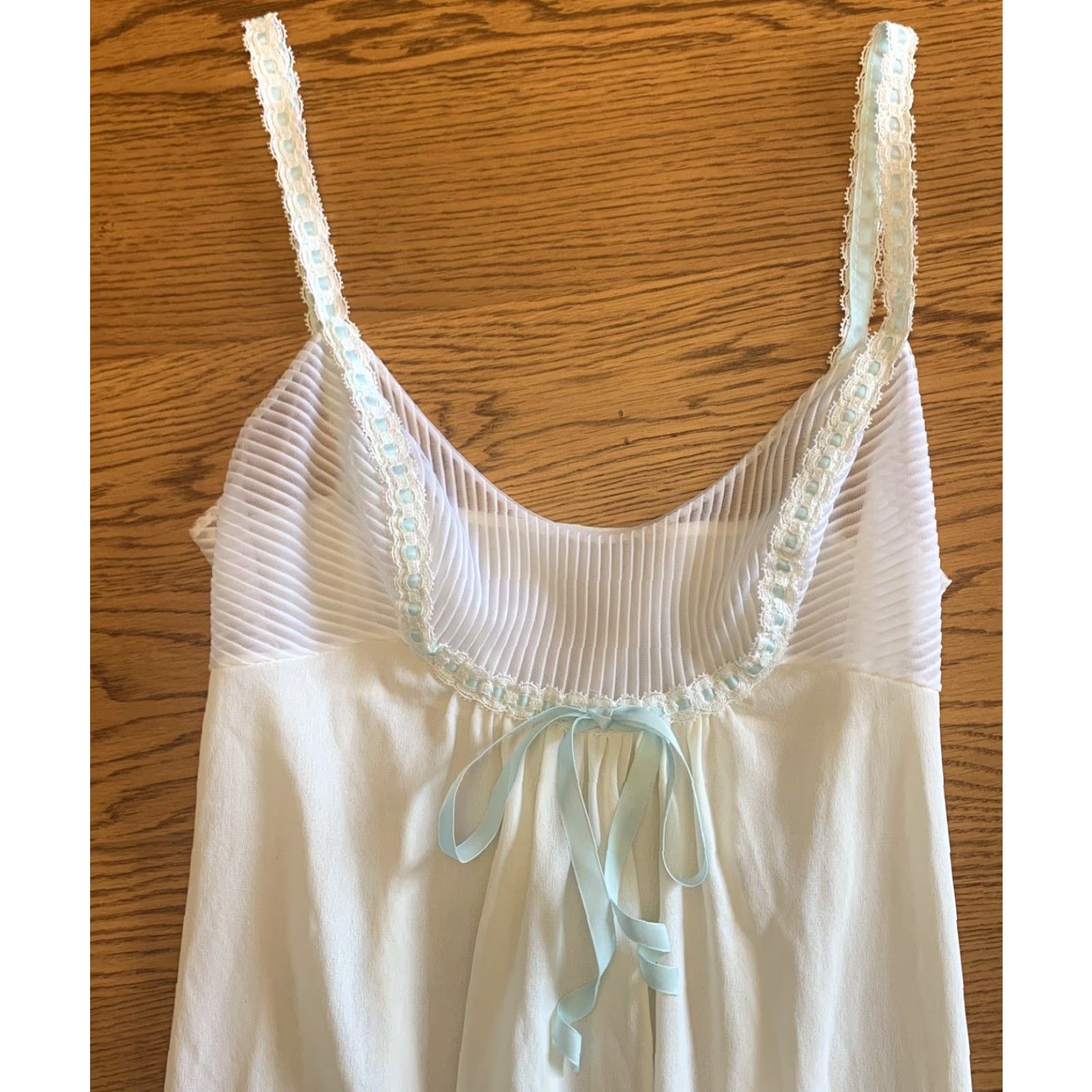 Vintage VINTAGE Gossard Artemis Ivory Nylon Long Nightgown Made in USA Petite 1596 Nightgown Womens Size ONE SIZE - 2 Thumbnail