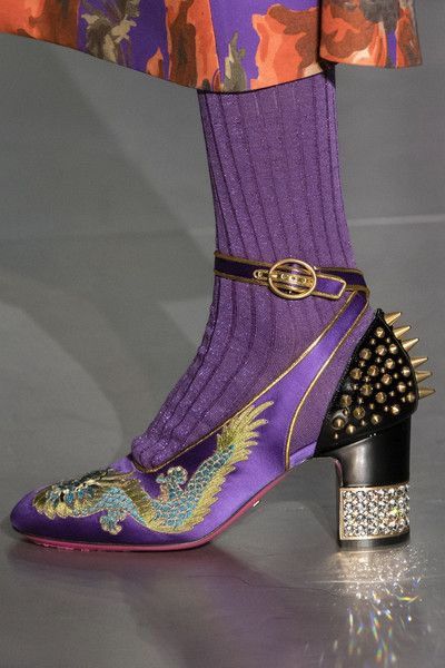 Gucci Rare Gucci Runway Satin Embroidered Dragon Caspar Pumps Size US 7.5 / IT 37.5 - 2 Thumbnail
